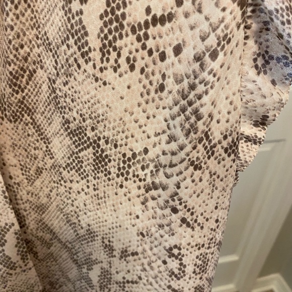 Loft Snakeskin Print Animal Print Top SS M - Picture 6 of 8